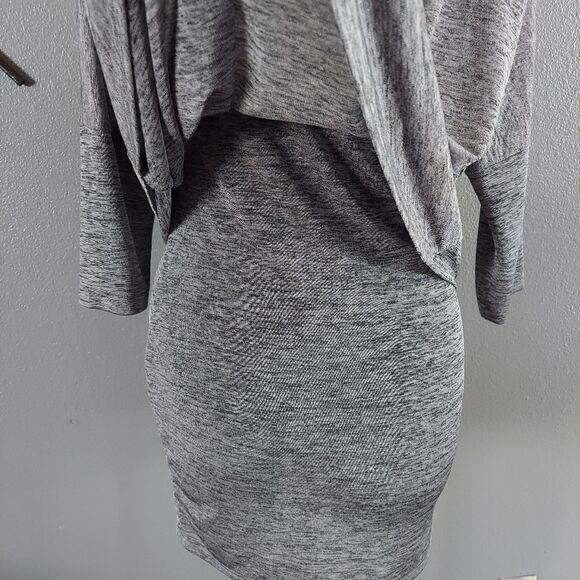 Joseph Ribkoff Layered V-Neck Tunic Top Sz 8 Silver Gray 3/4 Sleeve - Picture 6 of 10